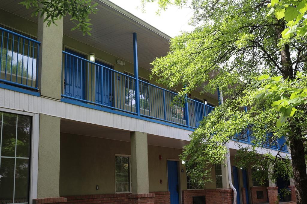 Magnolia Bay Hotel & Suites Jonesboro Exterior foto